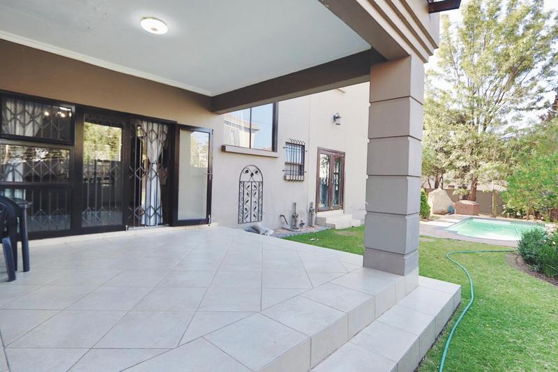 To Let 5 Bedroom Property for Rent in Fourways Gauteng
