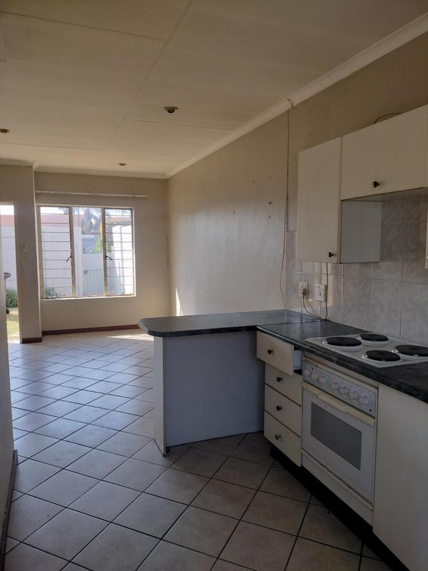 2 Bedroom Property for Sale in Rooihuiskraal Gauteng