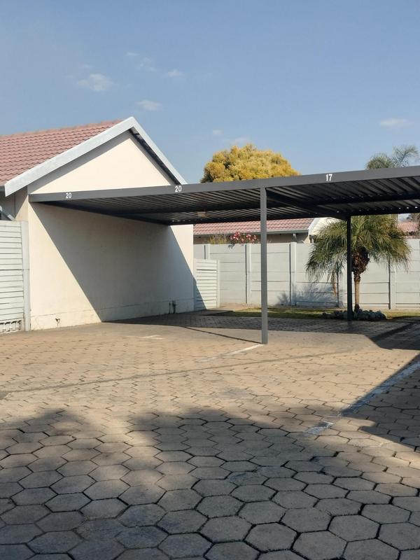 2 Bedroom Property for Sale in Rooihuiskraal Gauteng