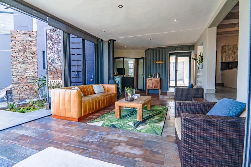 5 Bedroom Property for Sale in Copperleaf Estate Gauteng