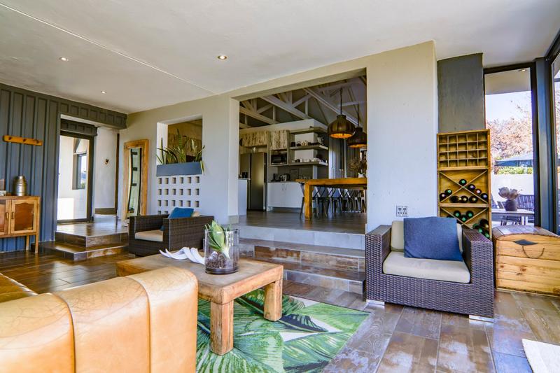 5 Bedroom Property for Sale in Copperleaf Estate Gauteng