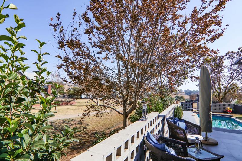 5 Bedroom Property for Sale in Copperleaf Estate Gauteng