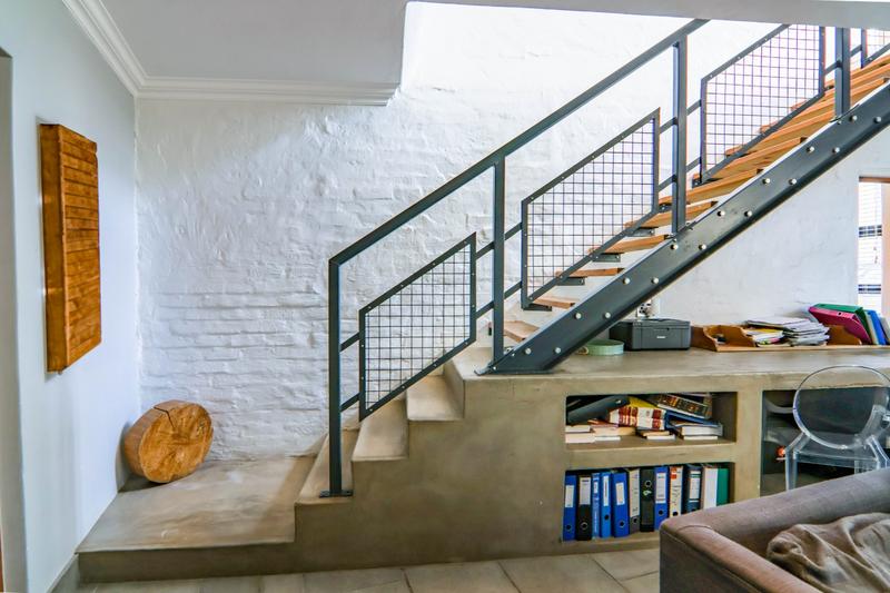5 Bedroom Property for Sale in Copperleaf Estate Gauteng
