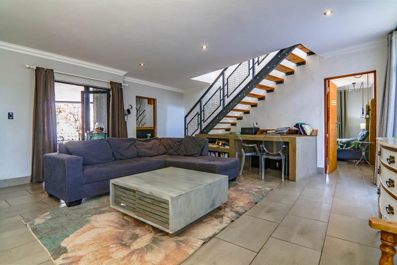 5 Bedroom Property for Sale in Copperleaf Estate Gauteng
