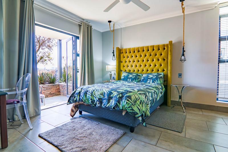 5 Bedroom Property for Sale in Copperleaf Estate Gauteng