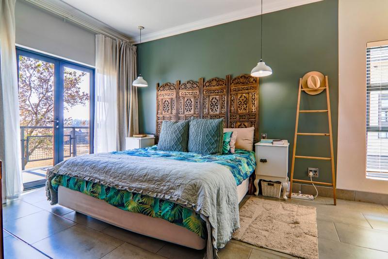 5 Bedroom Property for Sale in Copperleaf Estate Gauteng