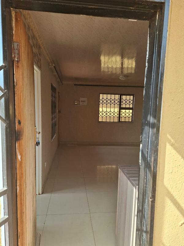 To Let 3 Bedroom Property for Rent in Protea Glen Gauteng