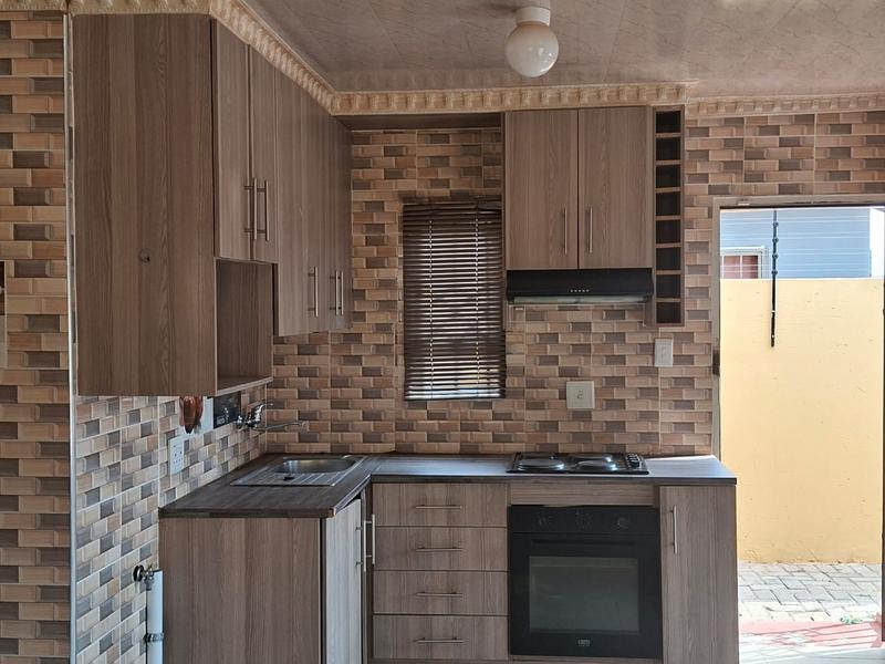 To Let 3 Bedroom Property for Rent in Protea Glen Gauteng