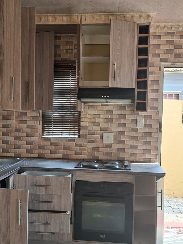 To Let 3 Bedroom Property for Rent in Protea Glen Gauteng