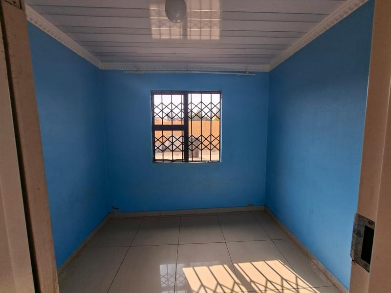To Let 3 Bedroom Property for Rent in Protea Glen Gauteng