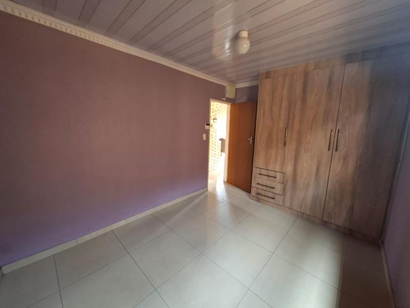 To Let 3 Bedroom Property for Rent in Protea Glen Gauteng