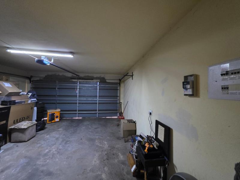 To Let 3 Bedroom Property for Rent in Greenhills Gauteng
