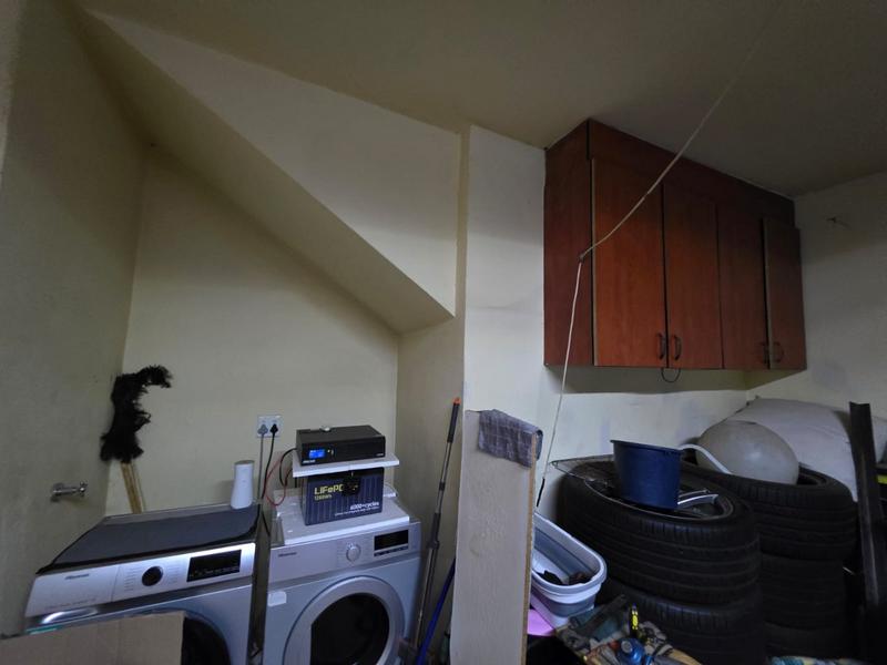 To Let 3 Bedroom Property for Rent in Greenhills Gauteng
