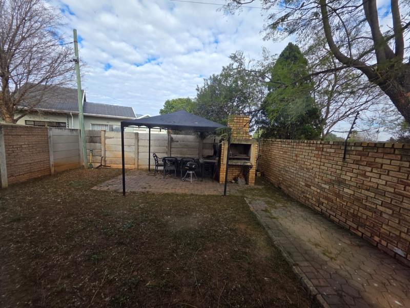 To Let 3 Bedroom Property for Rent in Greenhills Gauteng