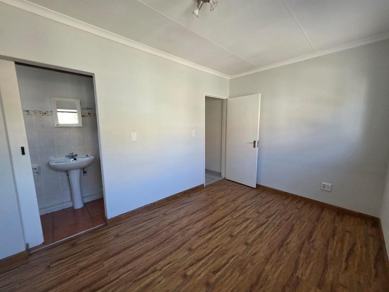2 Bedroom Property for Sale in Sunninghill Gauteng