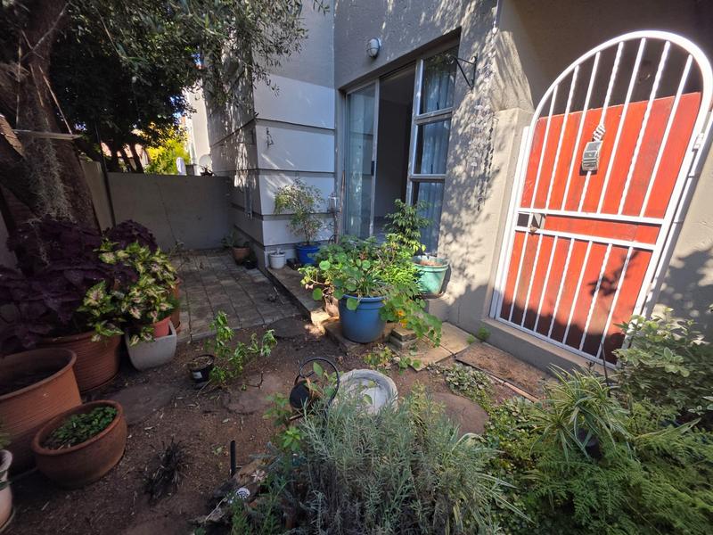 2 Bedroom Property for Sale in Sunninghill Gauteng