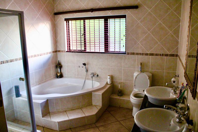 3 Bedroom Property for Sale in Zambezi Country Estate Gauteng