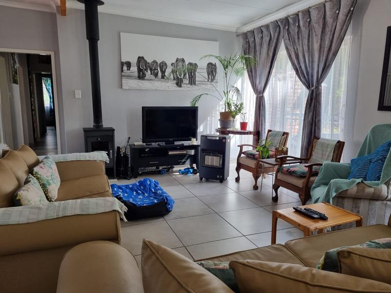 4 Bedroom Property for Sale in Garsfontein Gauteng