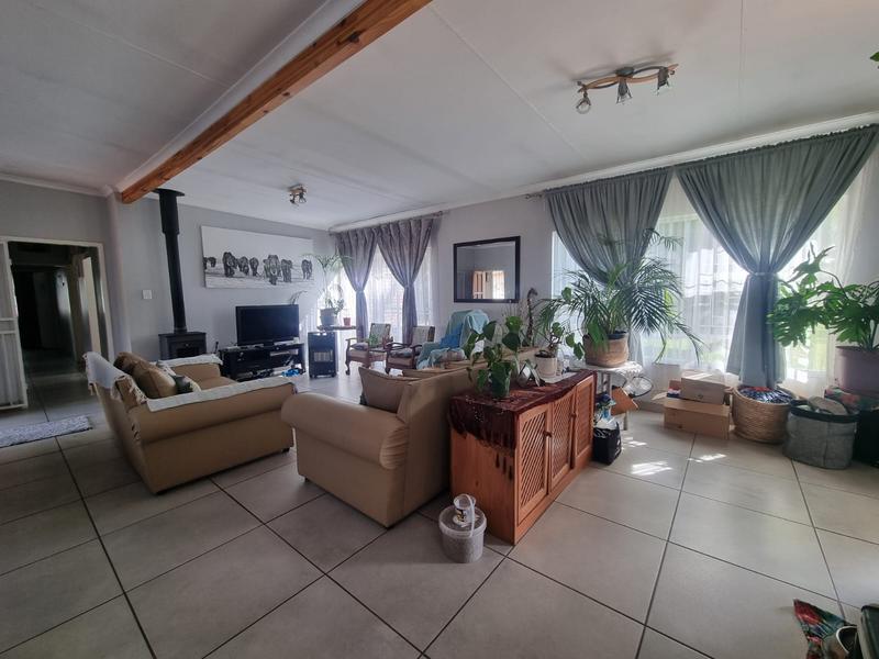 4 Bedroom Property for Sale in Garsfontein Gauteng