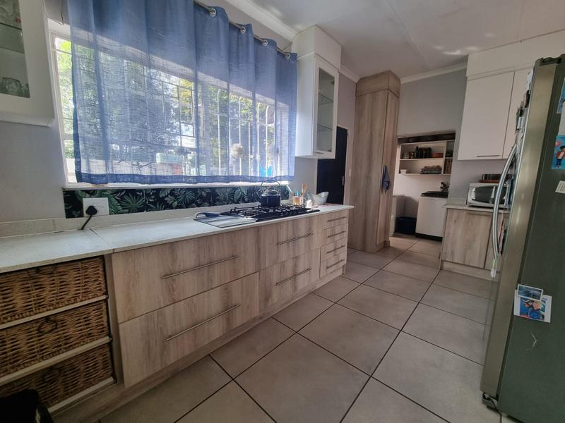 4 Bedroom Property for Sale in Garsfontein Gauteng