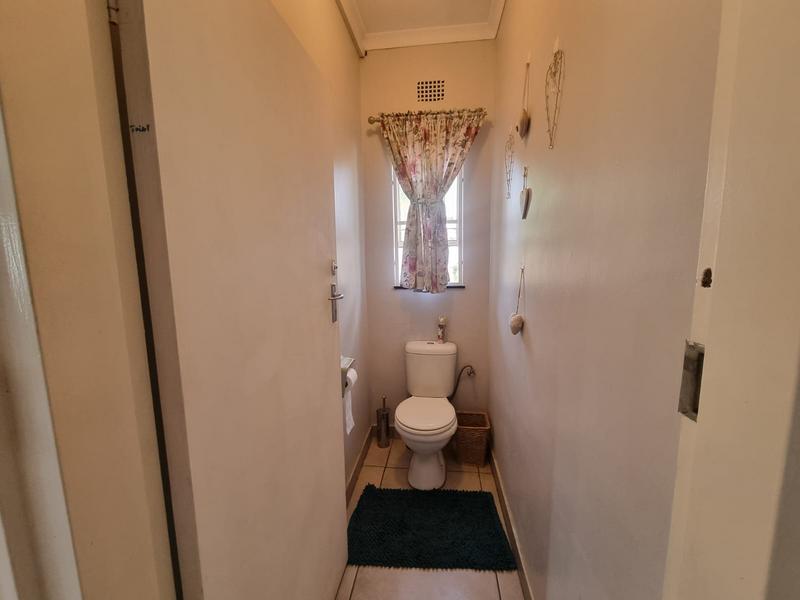 4 Bedroom Property for Sale in Garsfontein Gauteng