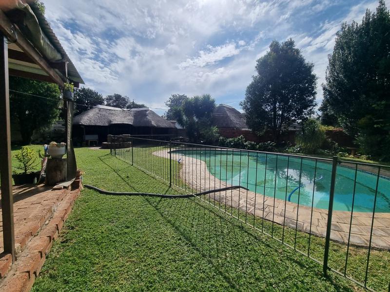 4 Bedroom Property for Sale in Garsfontein Gauteng