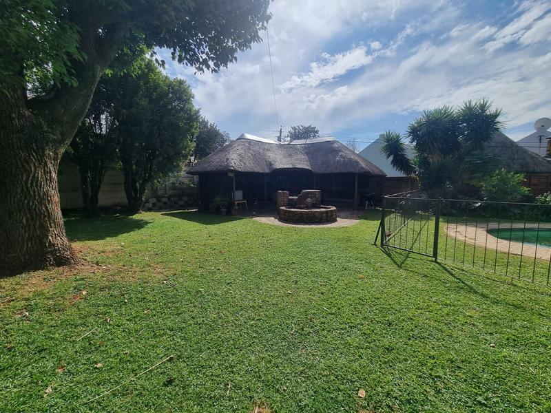 4 Bedroom Property for Sale in Garsfontein Gauteng