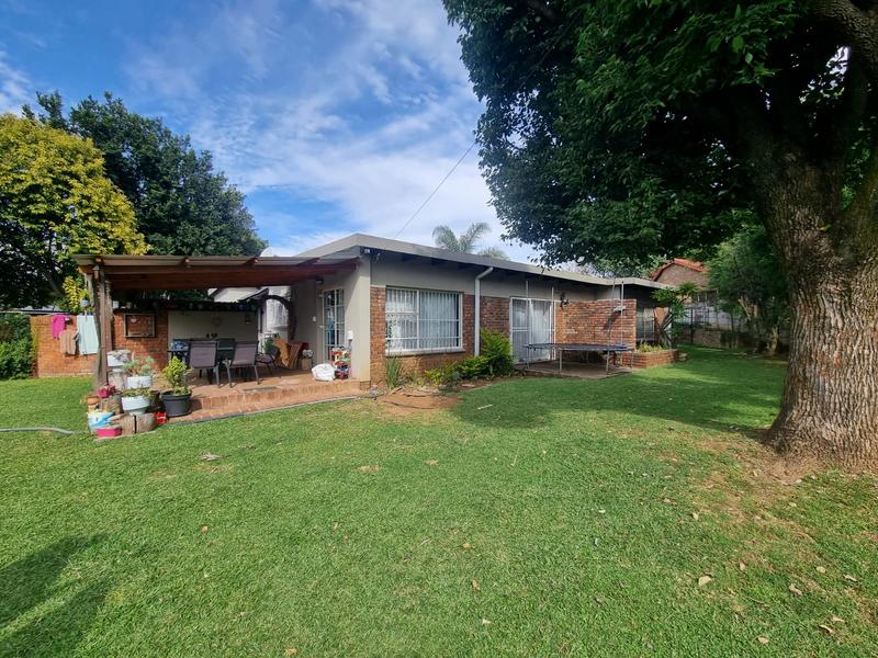 4 Bedroom Property for Sale in Garsfontein Gauteng