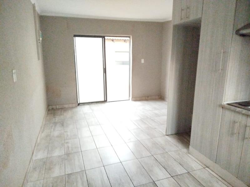 To Let 2 Bedroom Property for Rent in Noordwyk Gauteng