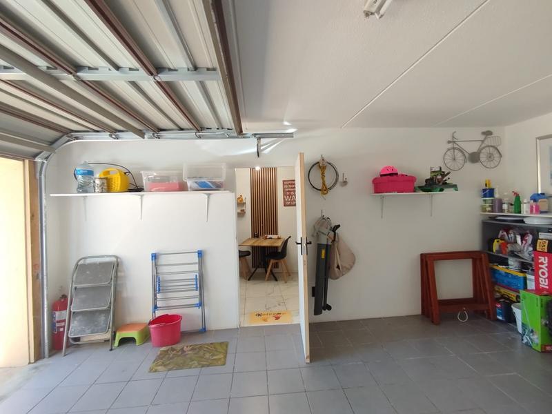 1 Bedroom Property for Sale in Lonehill Gauteng