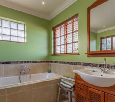 3 Bedroom Property for Sale in Lakefield Gauteng