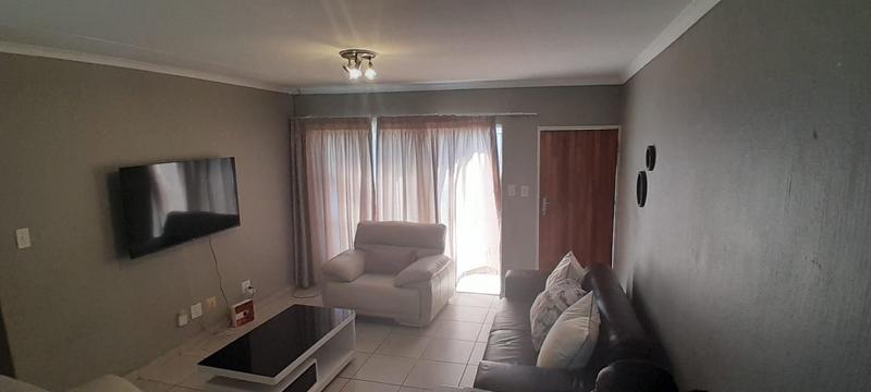 2 Bedroom Property for Sale in Vorna Valley Gauteng