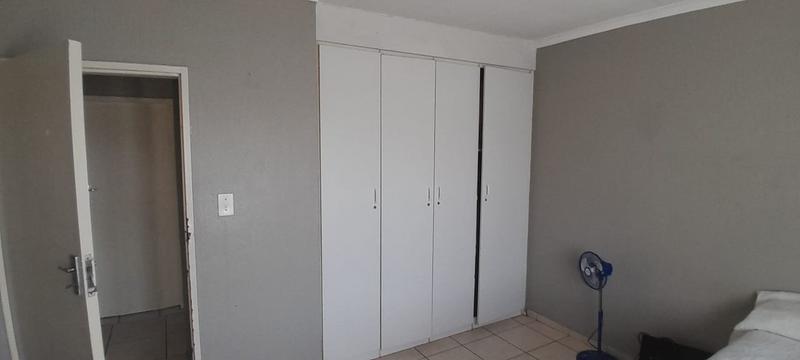 2 Bedroom Property for Sale in Vorna Valley Gauteng