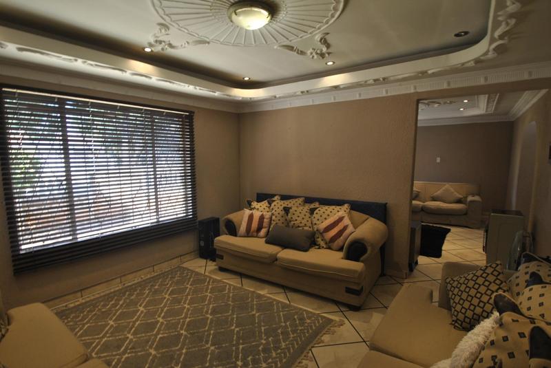 4 Bedroom Property for Sale in Groeneweide Gauteng