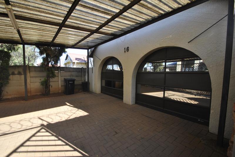 4 Bedroom Property for Sale in Groeneweide Gauteng