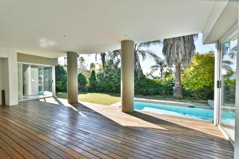3 Bedroom Property for Sale in Sandhurst Gauteng