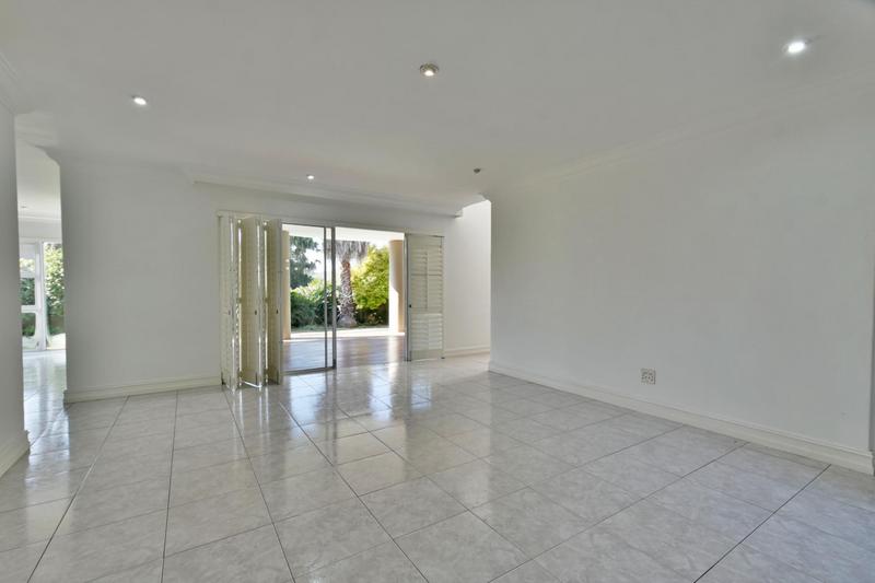 3 Bedroom Property for Sale in Sandhurst Gauteng