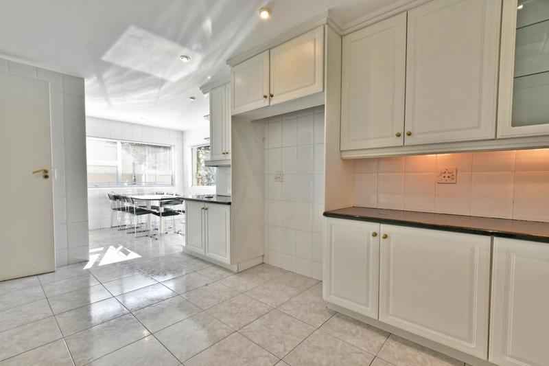 3 Bedroom Property for Sale in Sandhurst Gauteng