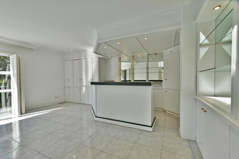 3 Bedroom Property for Sale in Sandhurst Gauteng