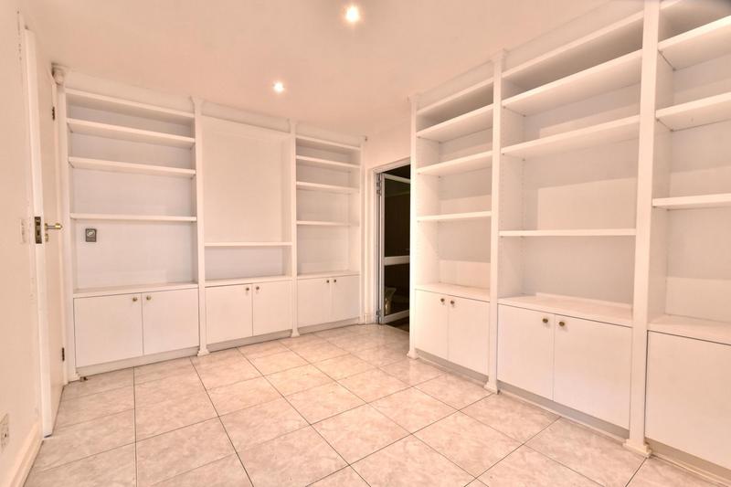 3 Bedroom Property for Sale in Sandhurst Gauteng