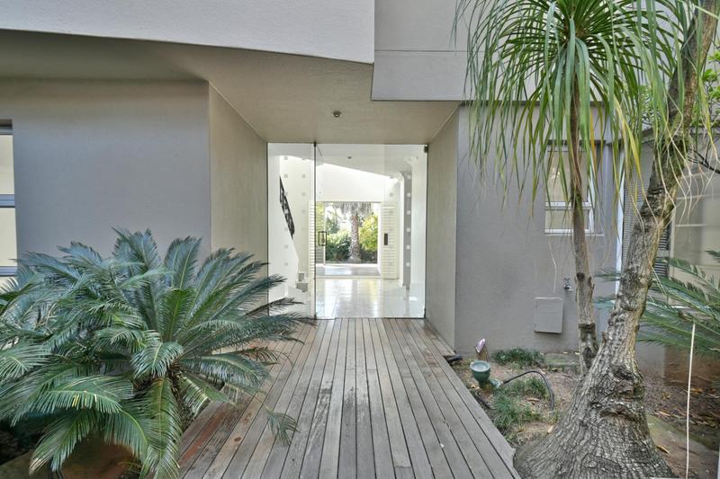 3 Bedroom Property for Sale in Sandhurst Gauteng