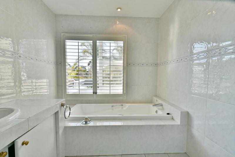 3 Bedroom Property for Sale in Sandhurst Gauteng