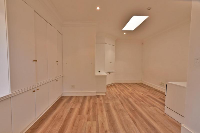 3 Bedroom Property for Sale in Sandhurst Gauteng