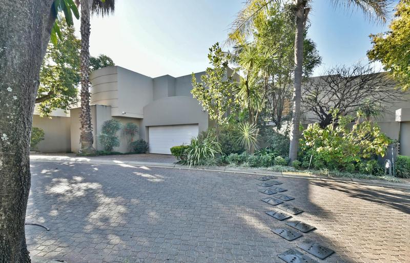 3 Bedroom Property for Sale in Sandhurst Gauteng