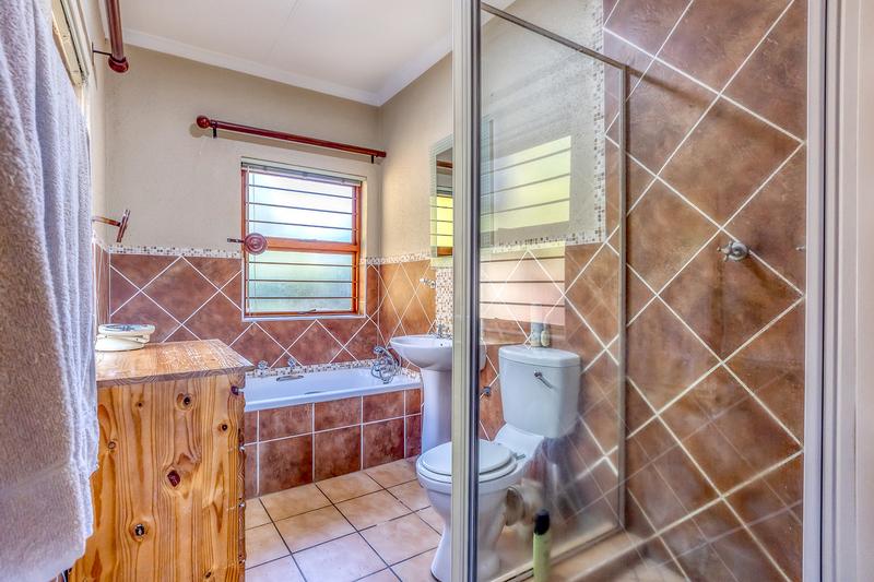 3 Bedroom Property for Sale in Pinehaven Gauteng