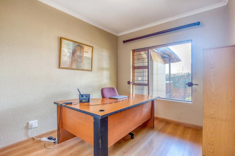 3 Bedroom Property for Sale in Pinehaven Gauteng