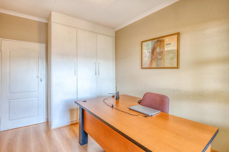 3 Bedroom Property for Sale in Pinehaven Gauteng