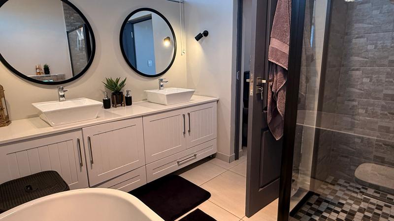 4 Bedroom Property for Sale in Midstream Meadows Gauteng