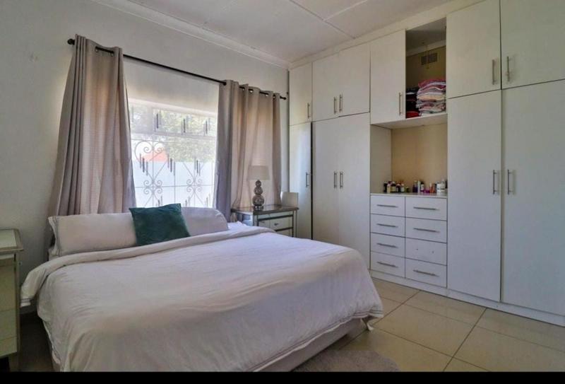 3 Bedroom Property for Sale in Kenilworth Gauteng