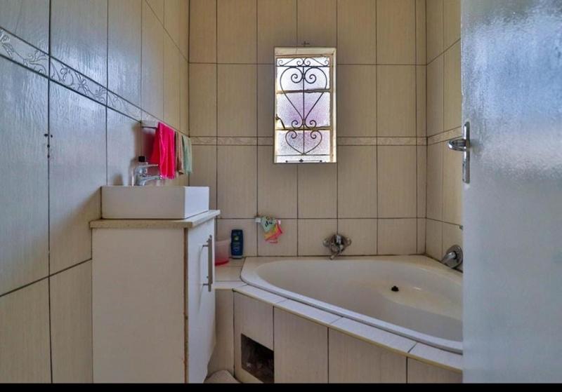 3 Bedroom Property for Sale in Kenilworth Gauteng
